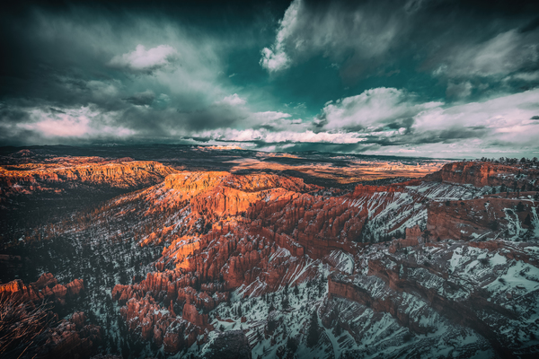 Bryce Canyon National Park. Utah  by Luis Bonetti