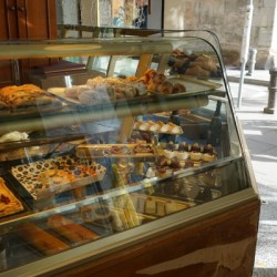 El Poble Sec Pastries
