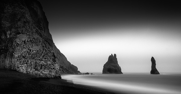 REYNISDRANGAR BEACH 2 Print