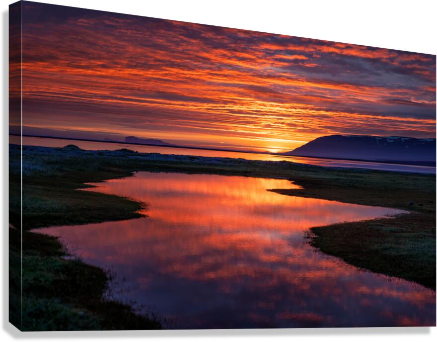 SUNSETRISE AT HOFSSTADIR Canvas Print