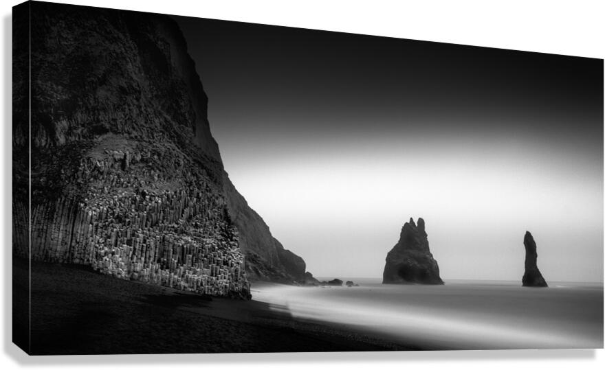 REYNISDRANGAR BEACH 2 Canvas Print