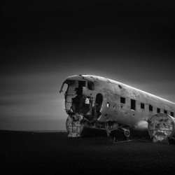 1973 SOLHEIMASANDUR DC 3 WRECKAGE