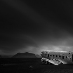 1973 SOLHEIMASANDUR DC 3 WRECKAGE 2