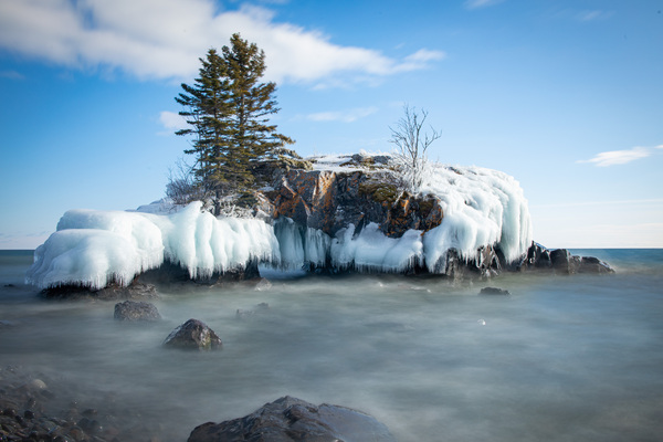 Hollow Rock - Winter time by Witch