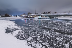 Frozen canal near Inderhavnsbroen bridge