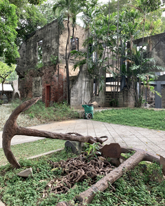 Anchored Buildings