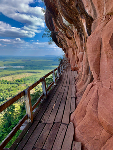 The Amazing Wat Phu Tok 4