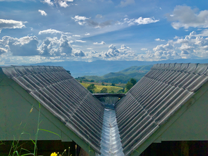 V Roof View