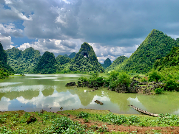 Angel Eye Mountain by Jimmy Roy Photos