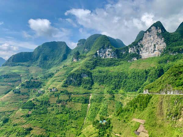 Mountain Side Print