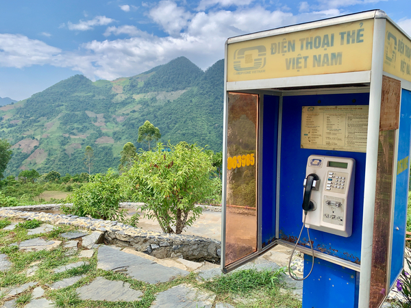 Phone Call from the Summit by Jimmy Roy Photos
