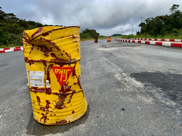 Yellow Barrell on the Road by Jimmy Roy Photos
