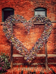 District Locking Hearts