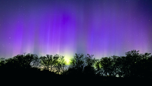 A night of Stars and Auroras