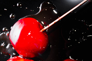 Making homemade sticky toffee apples