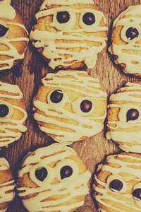 Homemade mummy cookies