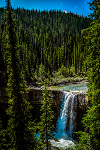 Crescent Falls: A Symphony of Water and Rock