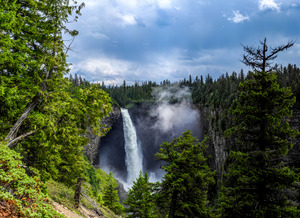 Raw Beauty: Helmcken Falls in Ultra High Resolution