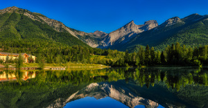 Capturing Maidens Serenity: A Breathtaking Shot of Fernies Majestic Mountains and Tranquil Maiden Lake