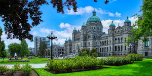 Iconic Brilliance: Victorias Legislative Building Aglow