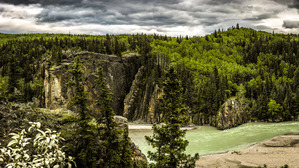 Natures Persistence: Ultra High-Resolution Photography of Sulfur Gates