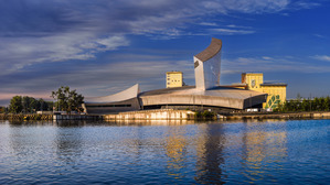 Peaceful Morning at Manchester Quays: A High Resolution View of the Imperial War Museum
