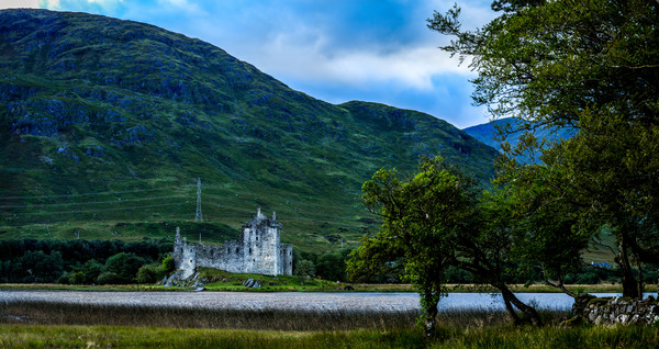 Awe-Inspiring Beauty: Kilchurn Castle and the Tranquil Waters of Lock Awe in High Resolution Scotland Photography Print