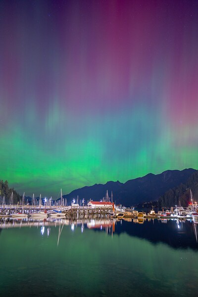 Horseshoe Bay Aurora Print