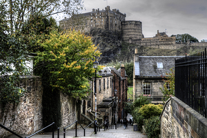 Edinburgh Castle from The Venel