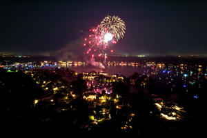Fireworks over Geist Lake 4