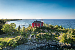 Marquette Harbor Lighthouse 2