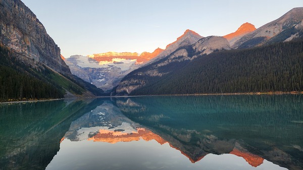 Lake Louise Sunrise Print