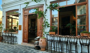 Alluring coffee shop