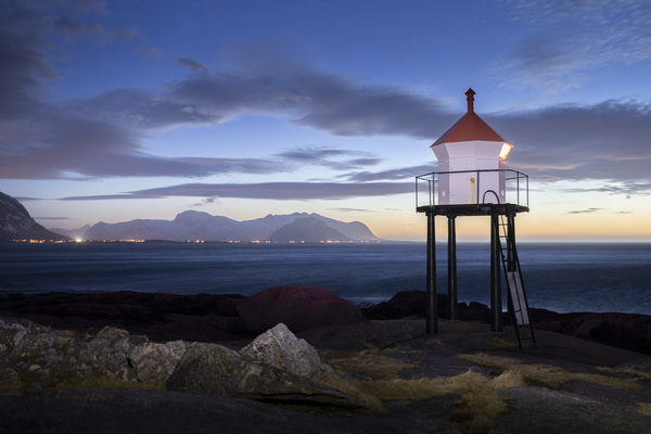 Lighthouse by Frank Pietersen