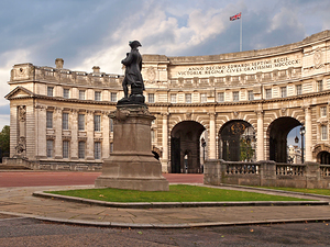 Admiralty Arch and Captain James Cook