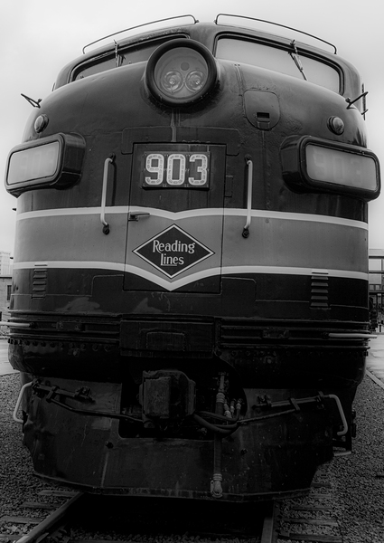 Train Engin BW by DirtyBirdStudio