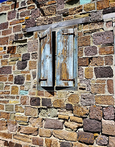 windows to somewhere 