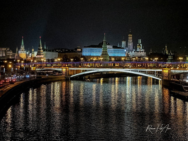 Bridge in Moscow Print