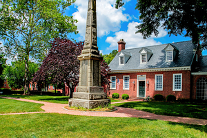 Gloucester County VA Courthouse and Monument