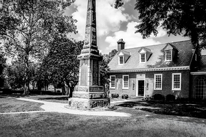 Gloucester County VA Courthouse and Monument BW