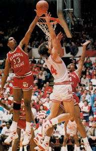 1988 Oklahoma Sooners Basketball Stacy King Block