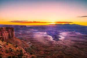 Canyonl Lnds First Light