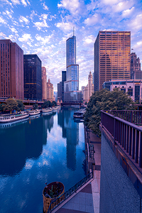 Up Chicago RIver