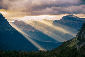 Logan Pass Sunrays