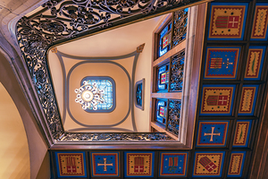 Heraldic Ceiling Gaze