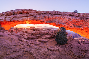 Sunrise at Mesa Arch