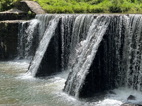 Stone Dam Kauai by B Austin