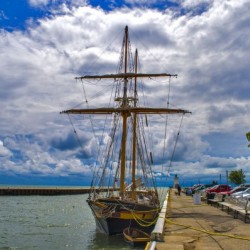Tall ship . St Lawrence II