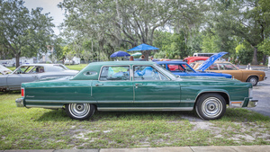 1976 Green Lincoln Continental Town Car X100  17