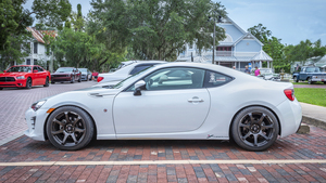 2017 White Toyota 86 Coupe X 4